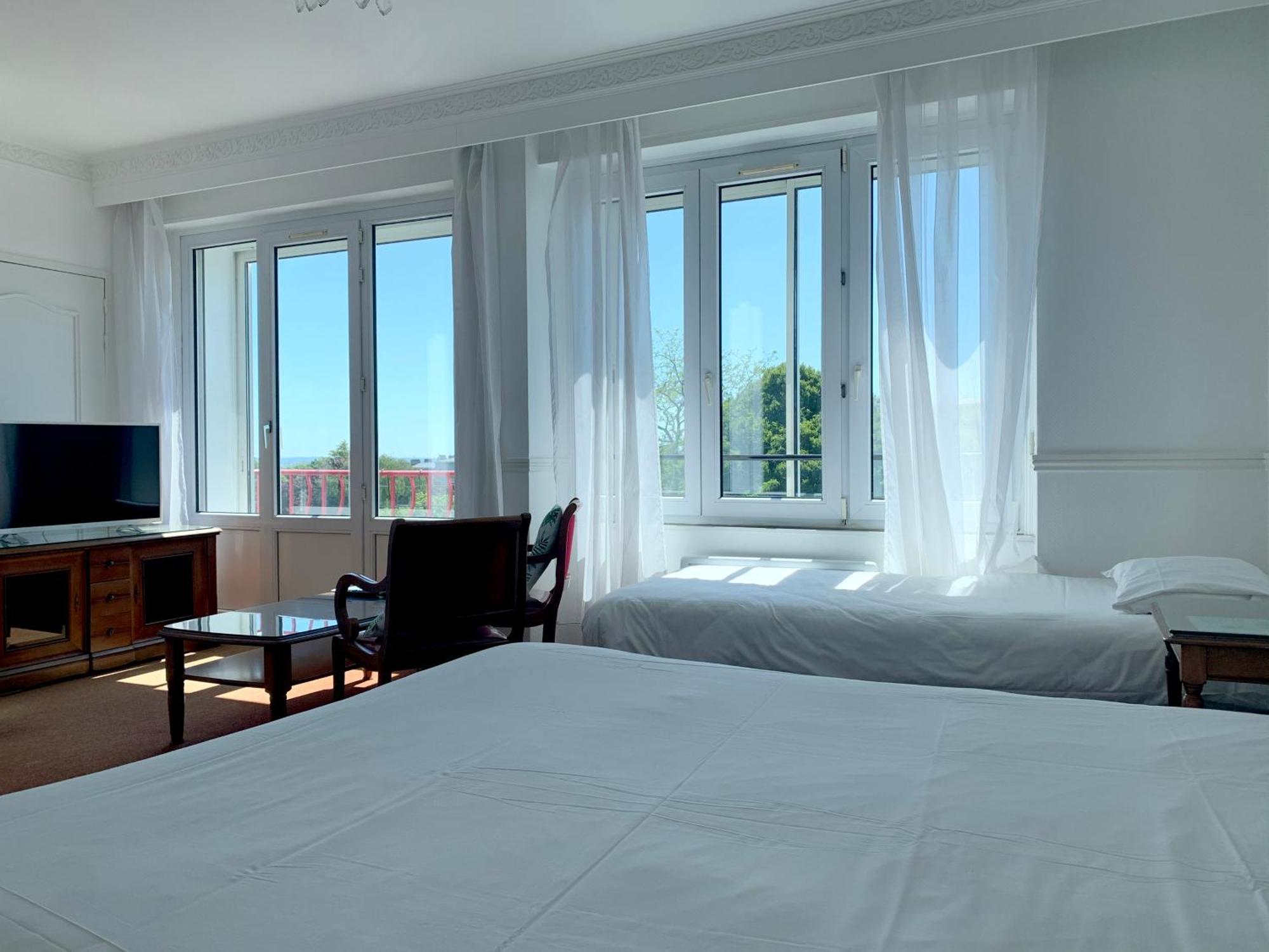 Abalys Hotel Брест Екстер'єр фото