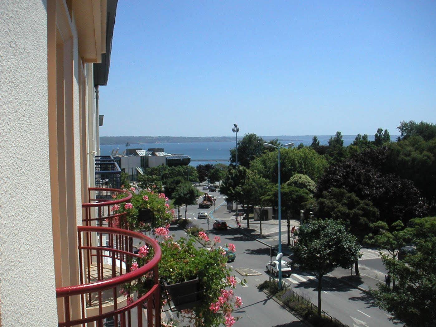 Abalys Hotel Брест Екстер'єр фото